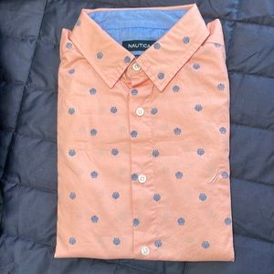 NWT Nautical Mens long sleeve button down shirt. Size Medium.